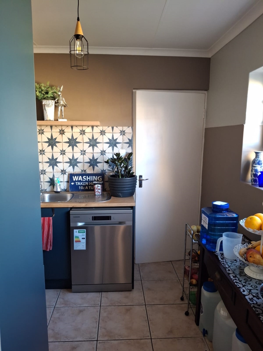 3 Bedroom Property for Sale in Wavecrest Eastern Cape